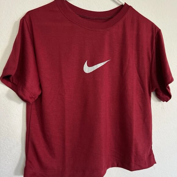 Nike Sportswear Women's Workout Crop T-Shirt Maroon Large - BNWOT - Picture 1 of 4